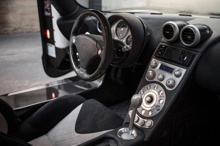 Интерьер Koenigsegg CCXR 2006 года  (фото 13 из 14)